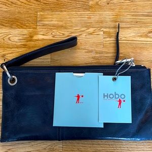 Hobo clutch in Royal Navy blue